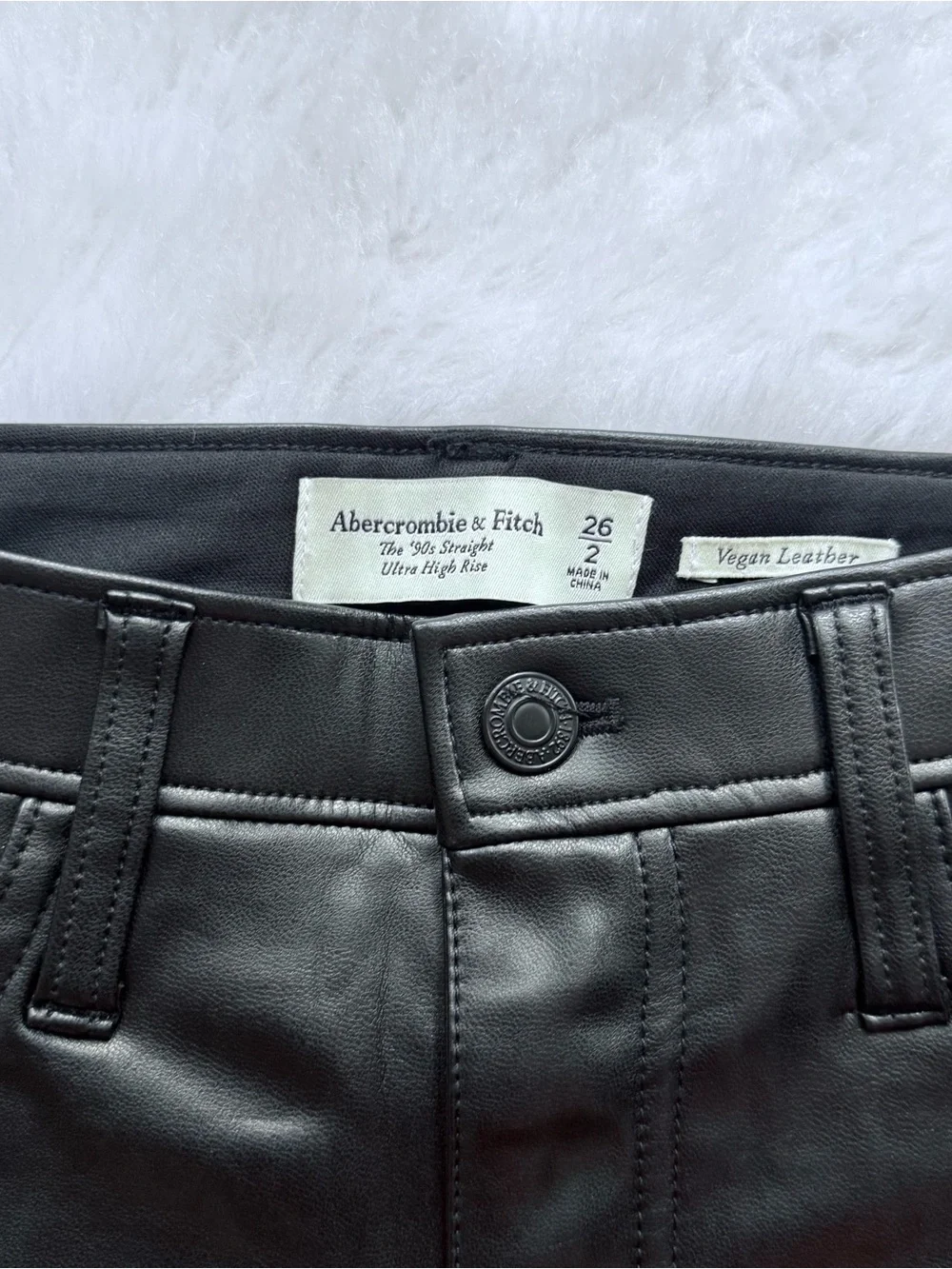 NWT Abercrombie & Fitch 90s Straight Ultra High Rise Vegan Leather Pants